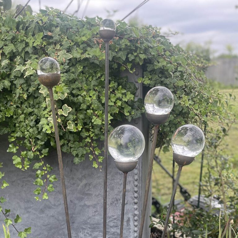 5065022557432 1 Cluster of 5 Garden Stake Ornaments Clear.jpg